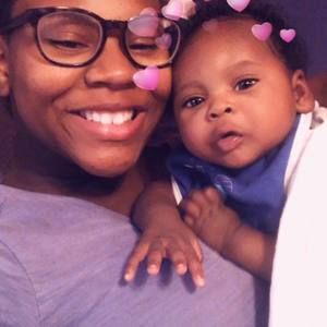 Meet your Posher, Leeaisha